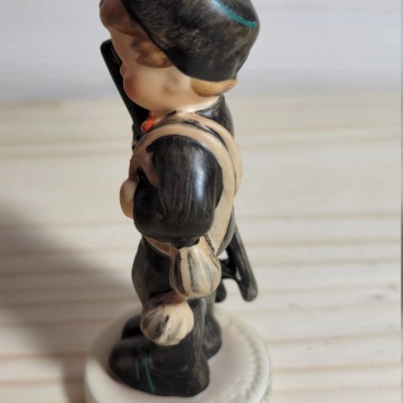 Hummel # 12 2/0 TMK 6 "Chimney Sweep" - Picture 2 of 6